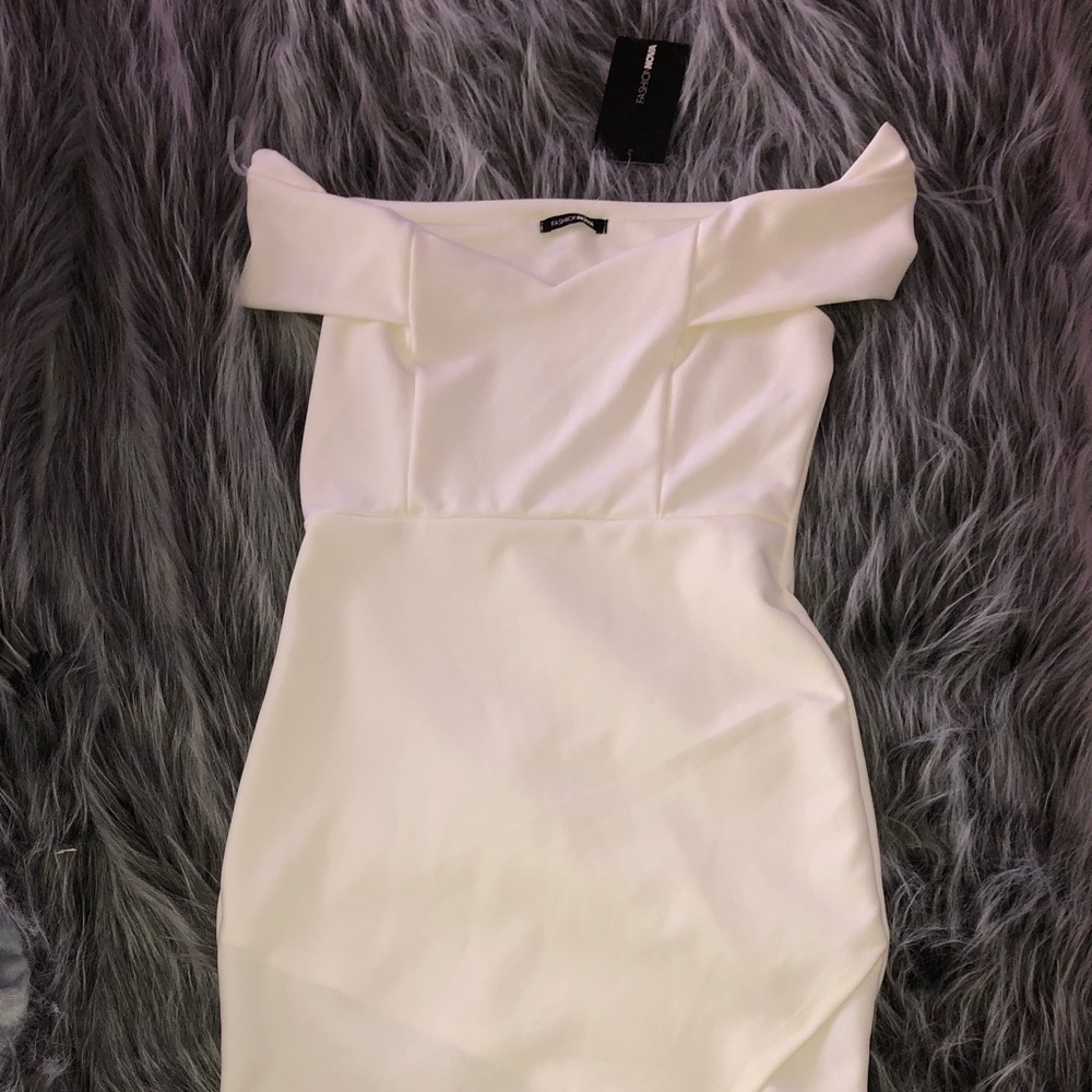 ✨BODYCON OFF THE SHOULDER MIDI DRESS✨